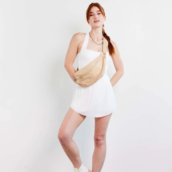 NWT Beis sport pack crossbody - Picture 2 of 3